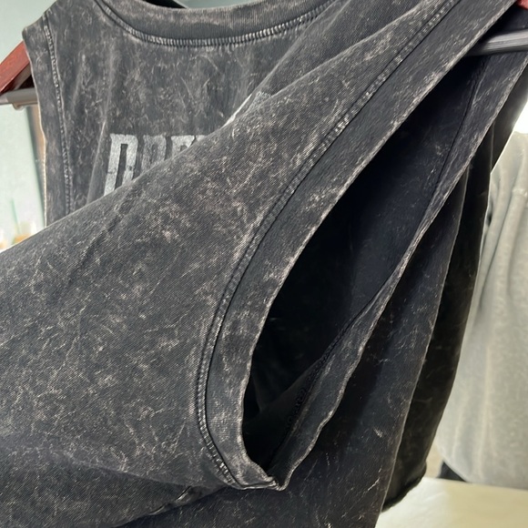 || Hollister || Cutoff Cropped Tank Top• Dreamers Tour • sz Large - Picture 9 of 10